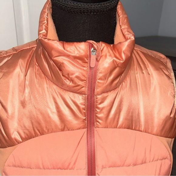 lululemon athletica Coral Vest - Picture 8 of 12
